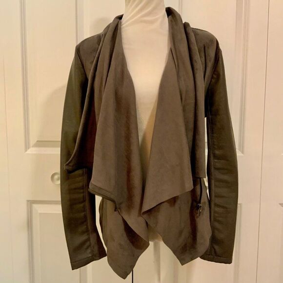 Blank NYC Grey Faux Leather Asymmetrical Zipper Cropped Jacket Medium - Picture 5 of 14